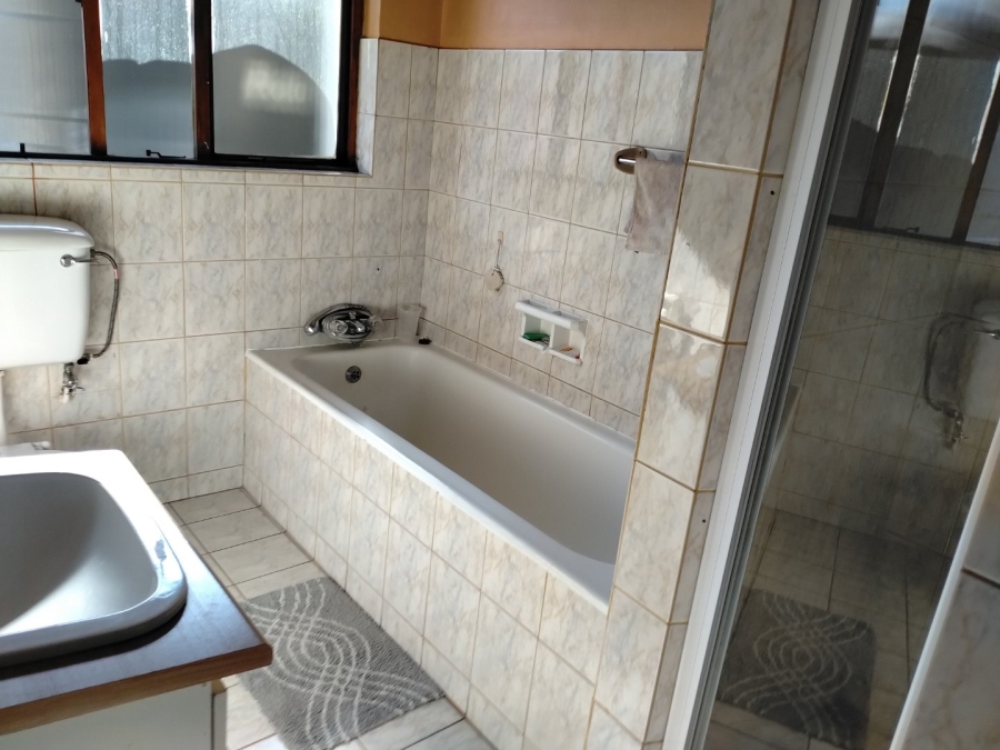 5 Bedroom Property for Sale in Bayswater Free State